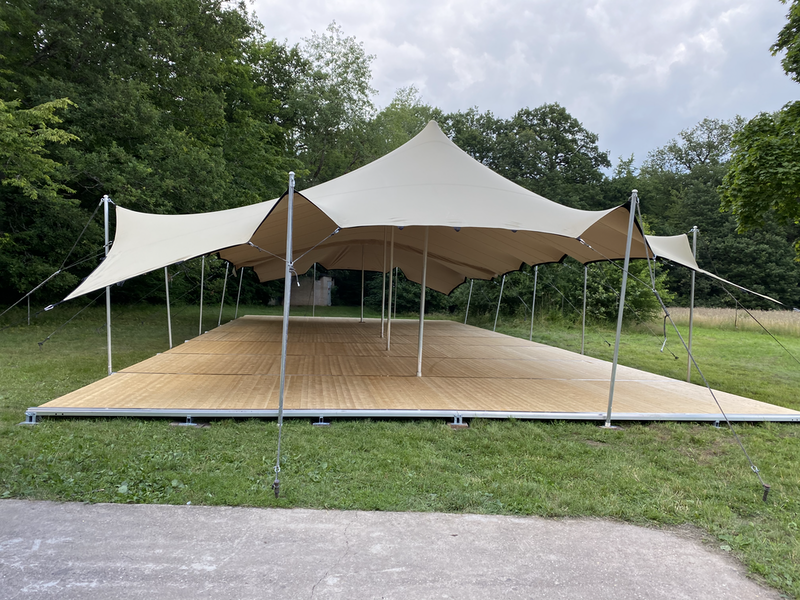 Stretchtent-bevestiging-touwratels-katrollen